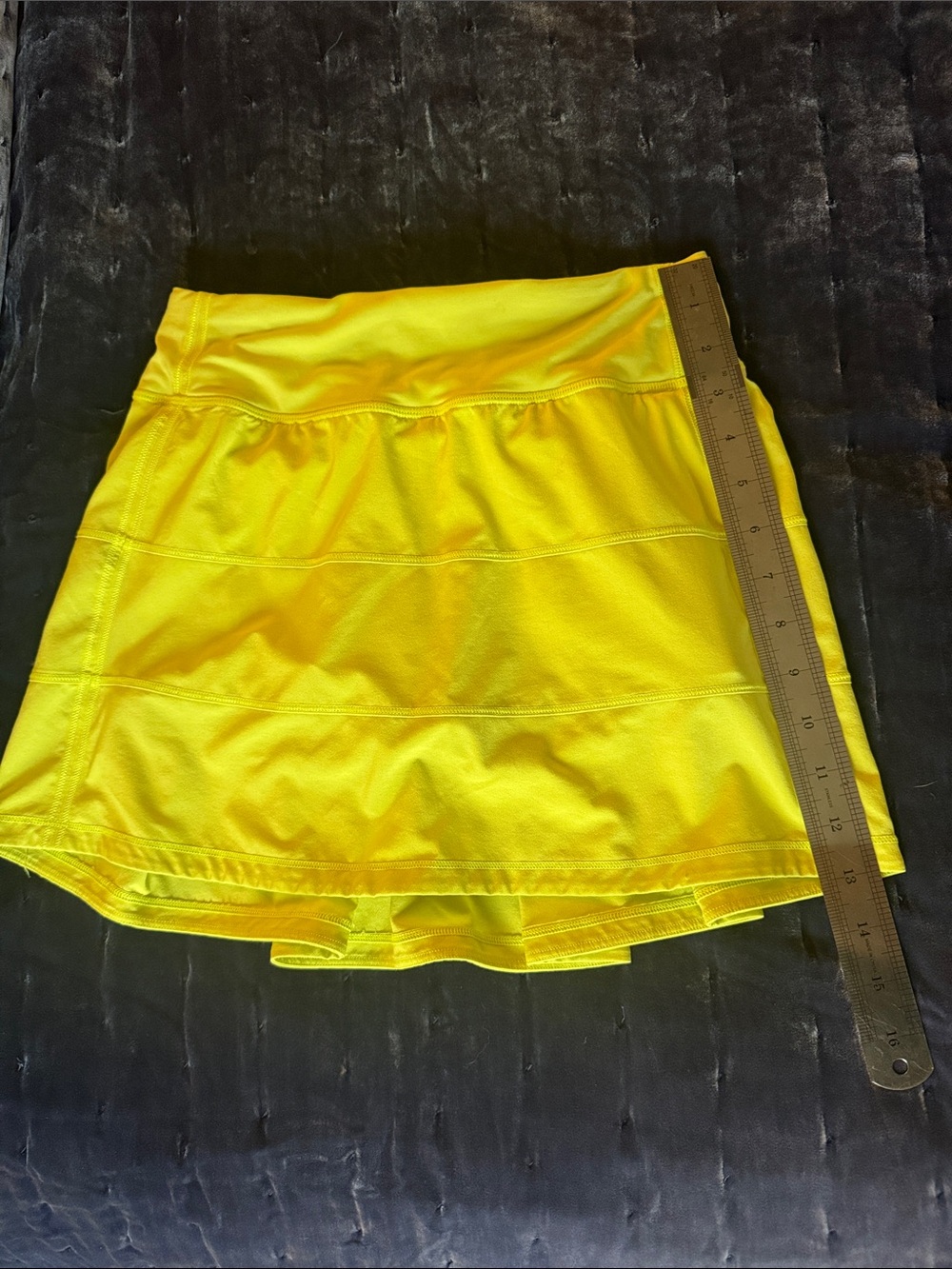 Lululemon Neon Yellow Rival Pace Skirt size 2
